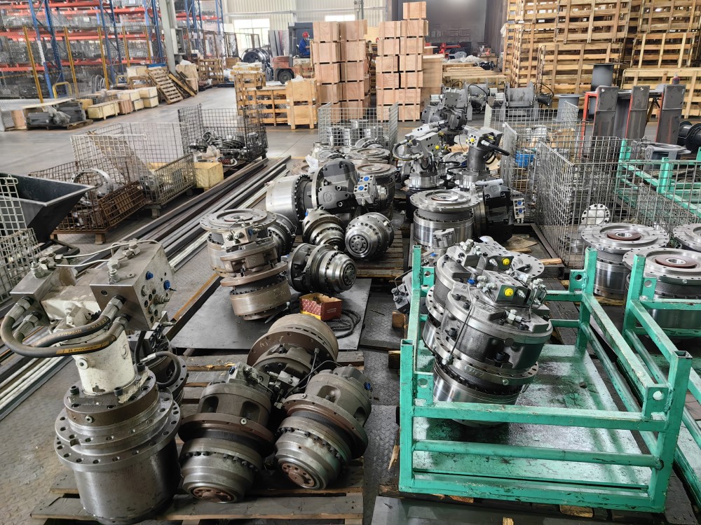 MARINE HYDRAULIC ORBIT MOTORS